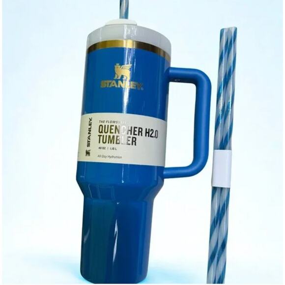 NEW Stanley The Quencher H2.0 Flowstate™ Tumbler | 40 OZ Arctic Twist - Picture 4 of 7